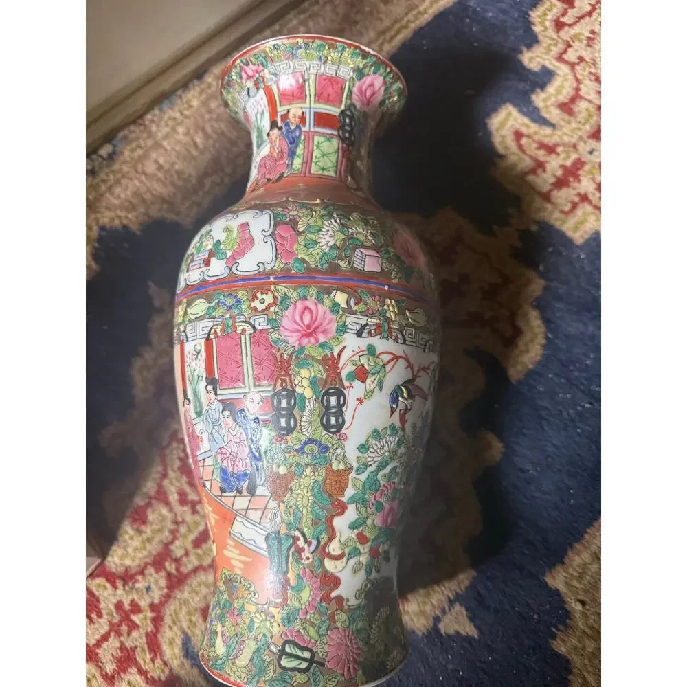 Chinese Rose Medallion Porcelain Fish Tail Vase Traditional Figural Court 13.5